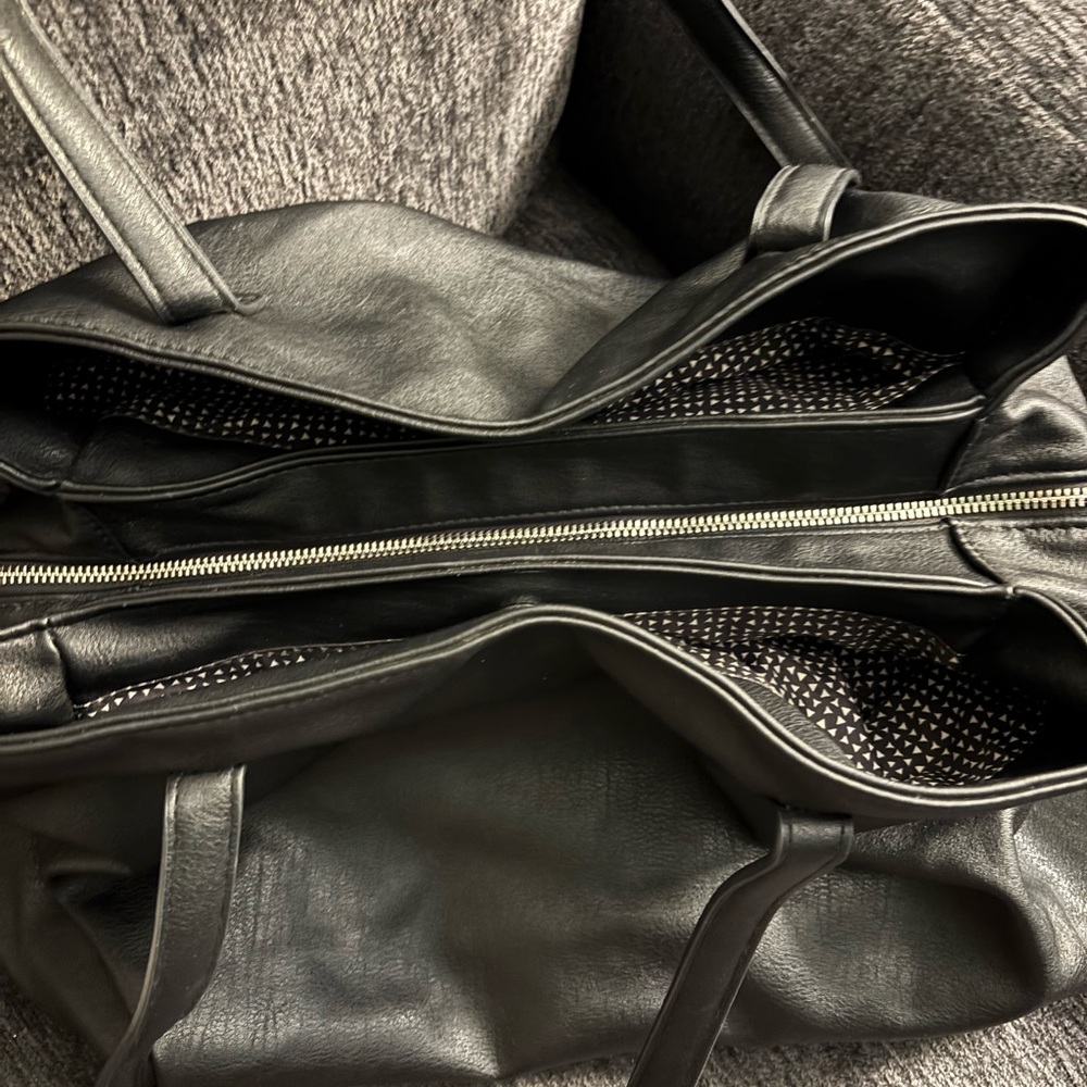 Stylish Black Leather Purse